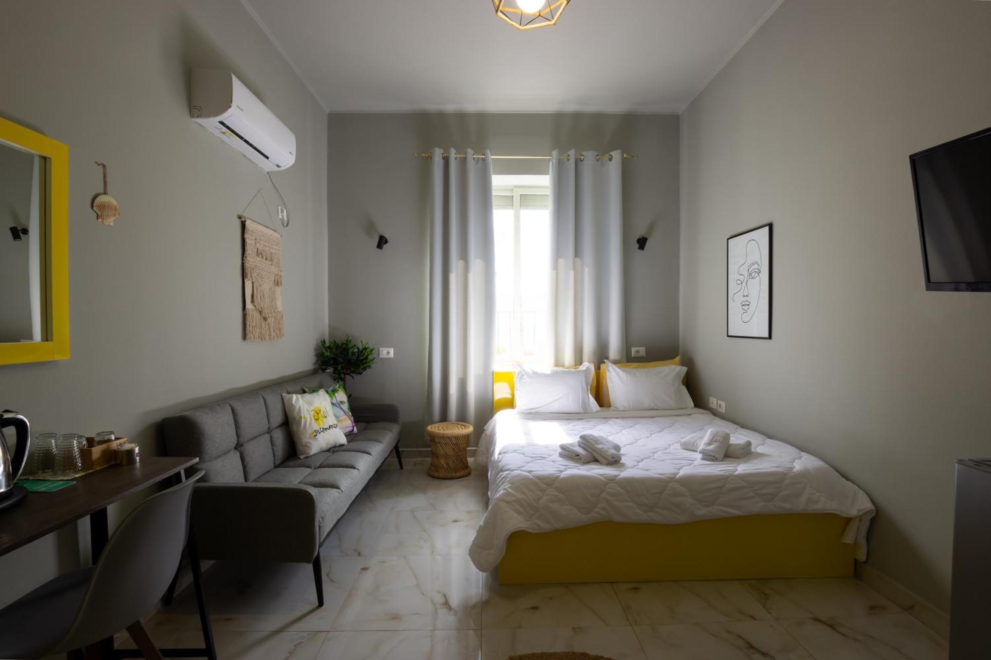 Jonian Boutique Hotel Saranda Oda fotoğraf
